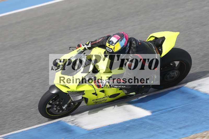 /Archiv-2024/01 26.-28.01.2024 Moto Center Thun Jerez/Gruppe schwarz-black/710